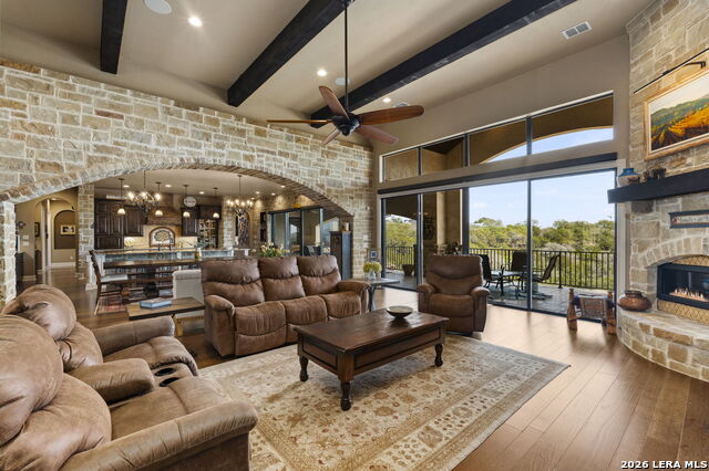 Listing photo id 8 for 1039 Bluewater Place