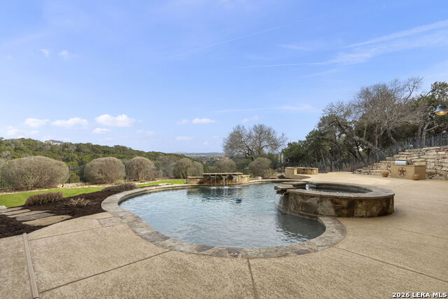 Listing photo id 98 for 1039 Bluewater Place