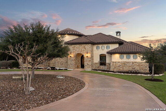 Listing photo id 101 for 1039 Bluewater Place