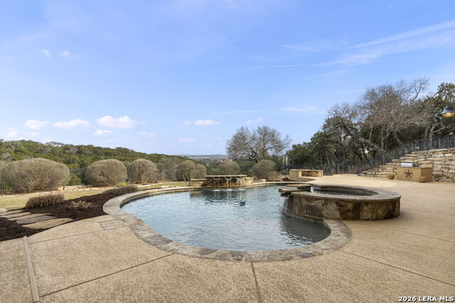 Listing photo id 103 for 1039 Bluewater Place