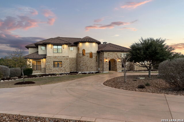 Listing photo id 111 for 1039 Bluewater Place