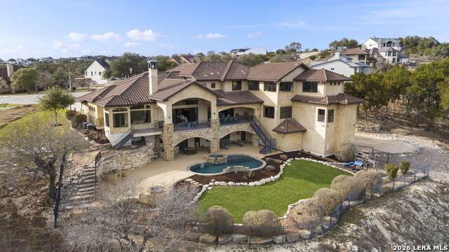 Listing photo id 113 for 1039 Bluewater Place