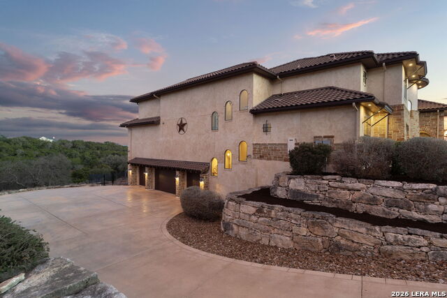 Listing photo id 115 for 1039 Bluewater Place