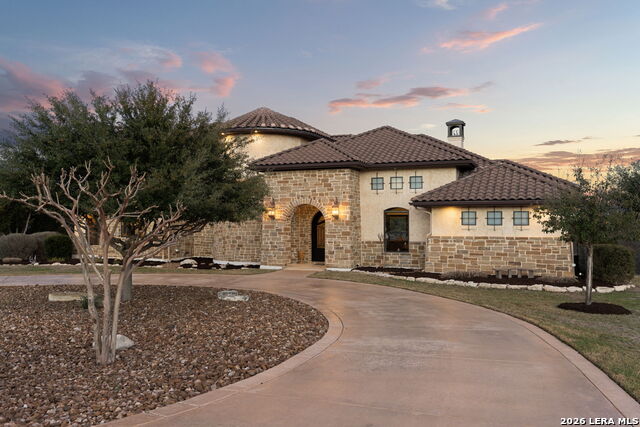 Listing photo id 117 for 1039 Bluewater Place