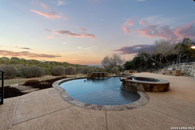 Listing photo id 118 for 1039 Bluewater Place