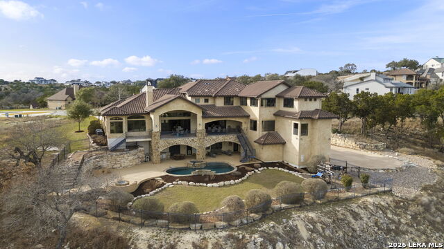 Listing photo id 121 for 1039 Bluewater Place