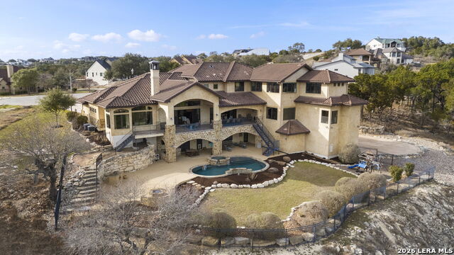 Listing photo id 122 for 1039 Bluewater Place