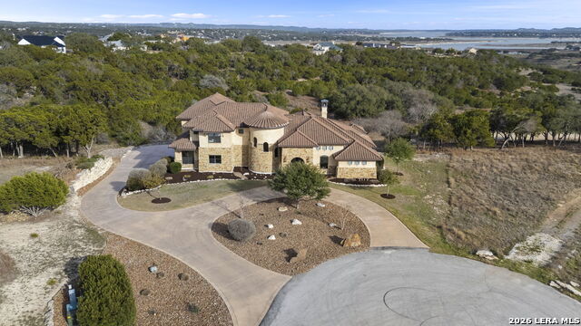 Listing photo id 127 for 1039 Bluewater Place