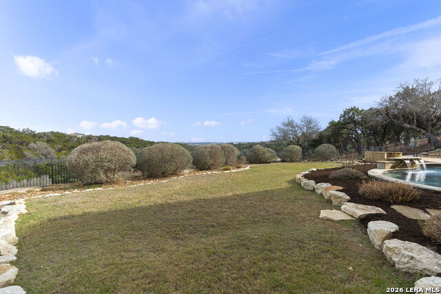 Listing photo id 131 for 1039 Bluewater Place