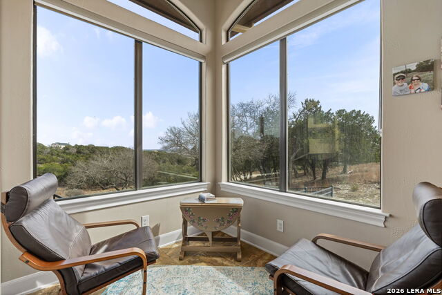 Listing photo id 37 for 1039 Bluewater Place