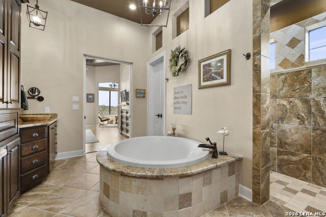 Listing photo id 42 for 1039 Bluewater Place