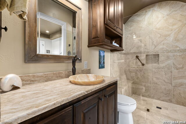 Listing photo id 44 for 1039 Bluewater Place