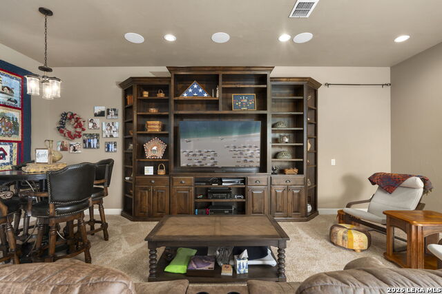 Listing photo id 49 for 1039 Bluewater Place
