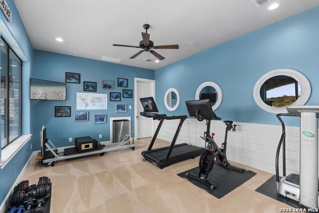 Listing photo id 61 for 1039 Bluewater Place