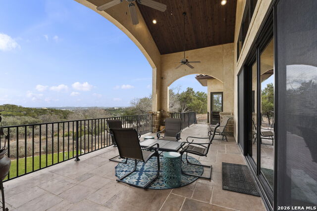 Listing photo id 71 for 1039 Bluewater Place