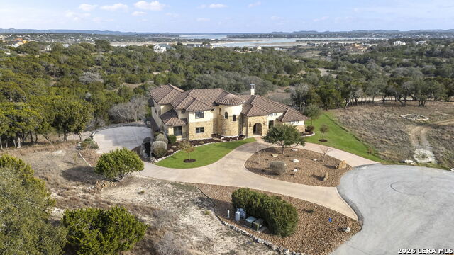 Listing photo id 80 for 1039 Bluewater Place