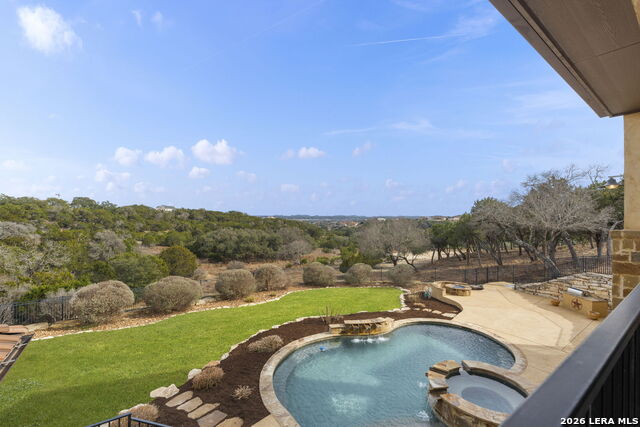 Listing photo id 82 for 1039 Bluewater Place