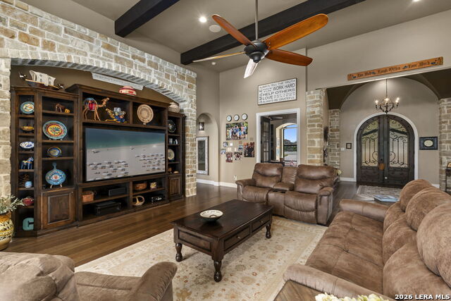 Listing photo id 7 for 1039 Bluewater Place