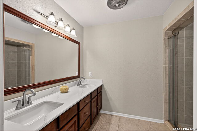 Image 16 of 24 For 1045 Shook  105 B