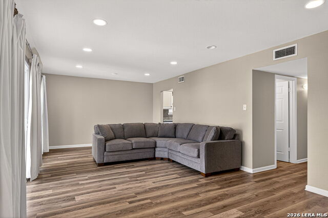 Image 6 of 24 For 1045 Shook  105 B