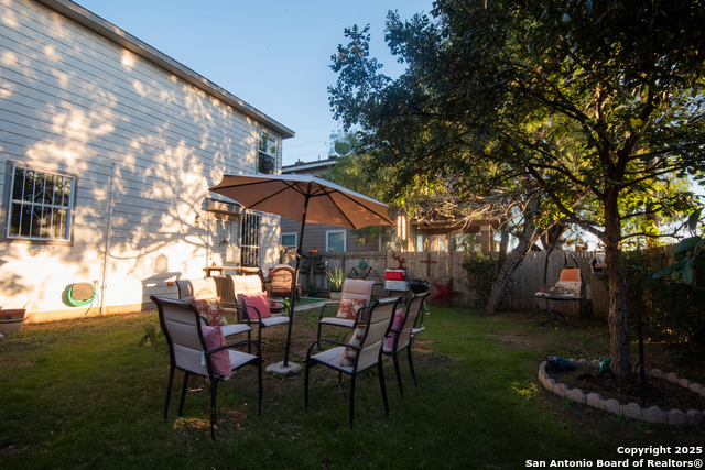 Image 33 of 34 For 9643 Pleasanton Bluff