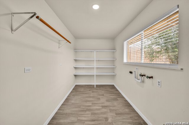 Image 28 of 34 For 130 Dawnridge