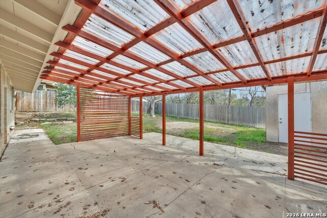 Image 32 of 34 For 130 Dawnridge