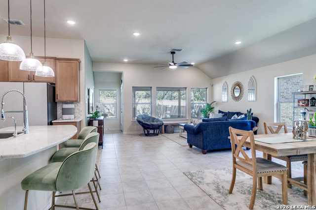 Image 4 of 26 For 102 Bretford