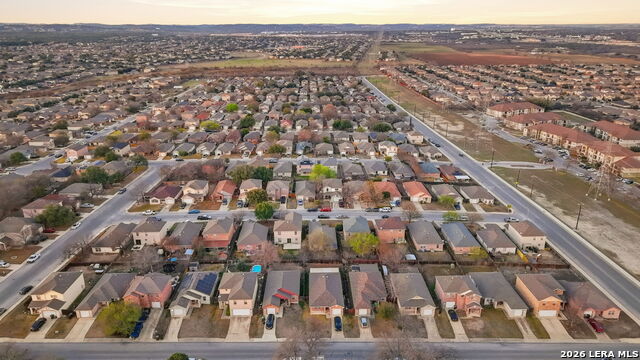 Image 25 of 30 For 10727 Shaencrossing