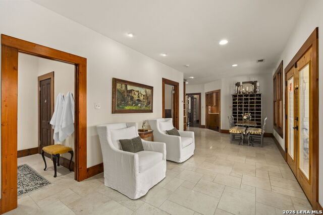 Image 20 of 47 For 107 High Street