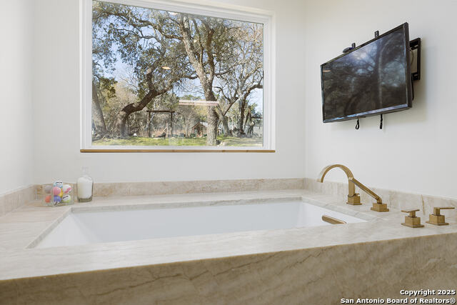 Image 12 of 25 For 119 B Mountain Top Trl