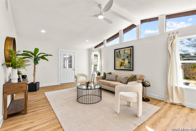 Image 10 of 33 For 534 Brightwood Pl