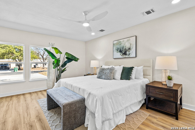 Image 15 of 33 For 534 Brightwood Pl