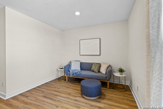 Image 17 of 33 For 534 Brightwood Pl