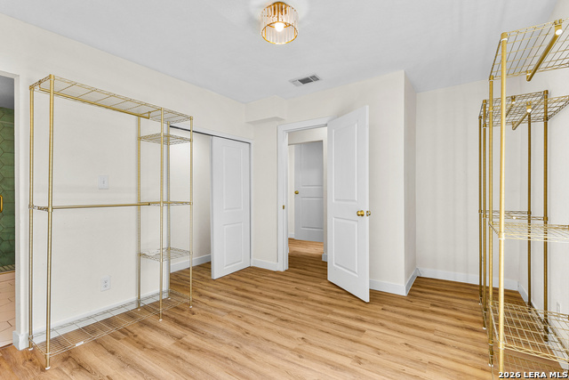 Image 20 of 33 For 534 Brightwood Pl