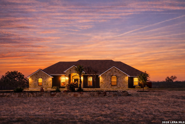 Details for 201 Abrego Lake, Floresville, TX 78114