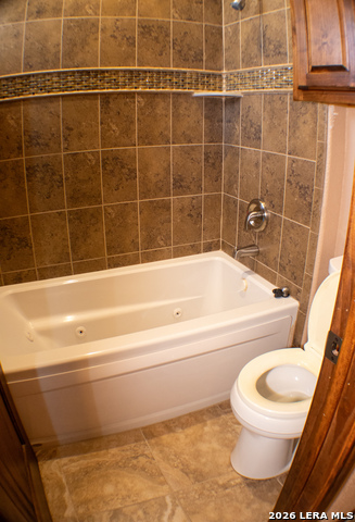 Image 29 of 53 For 201 Abrego Lake