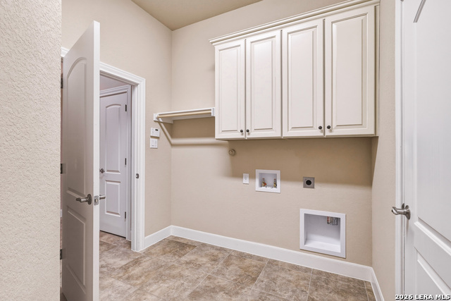 Image 24 of 52 For 1002 Gazania Hill