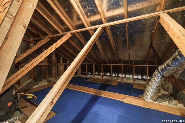 Image 42 of 52 For 1002 Gazania Hill