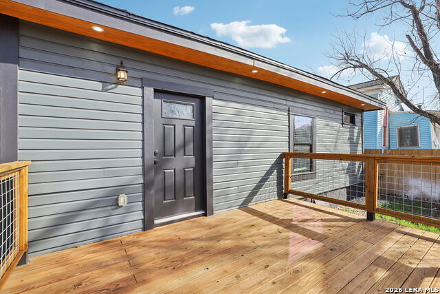 Image 25 of 29 For 826 Dawson  