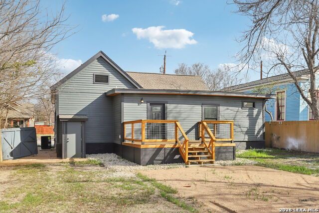 Image 28 of 29 For 826 Dawson  