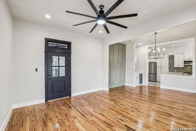 Image 4 of 29 For 826 Dawson  