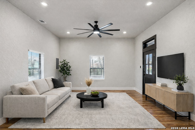 Image 5 of 29 For 826 Dawson  