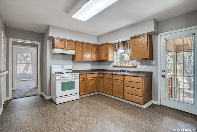 Image 8 of 25 For 102 Krameria Dr.