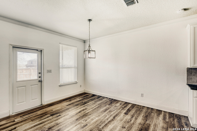 Listing photo id 10 for 7231 Capricorn Way