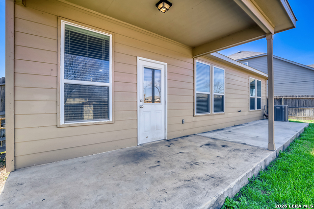 Listing photo id 23 for 7231 Capricorn Way