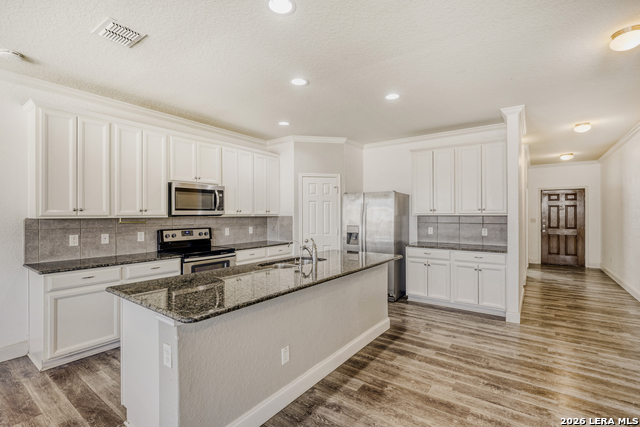 Listing photo id 6 for 7231 Capricorn Way