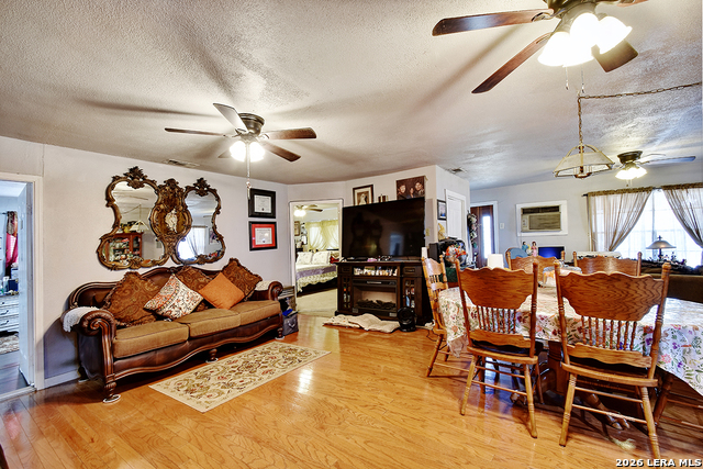 Image 10 of 22 For 2740 Churchill