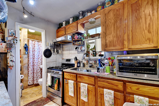 Image 12 of 22 For 2740 Churchill