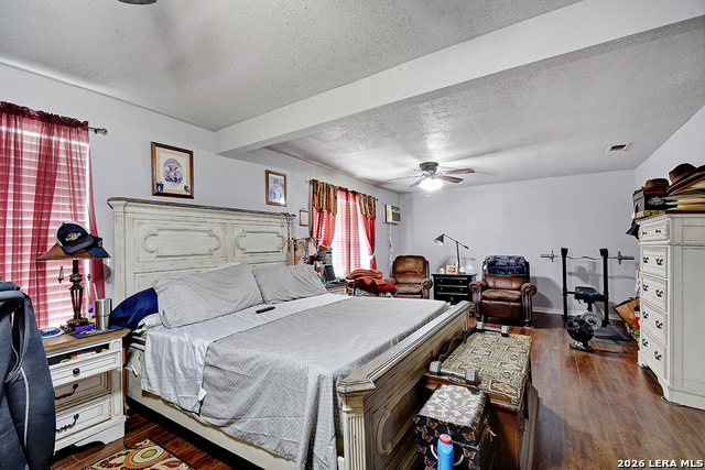 Image 13 of 22 For 2740 Churchill